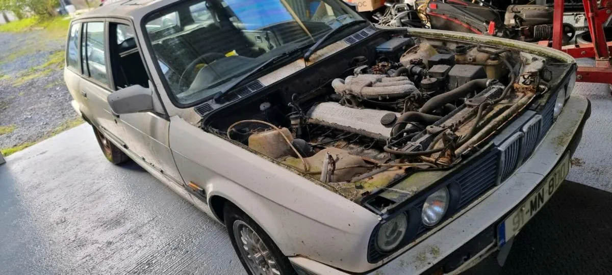 Bmw e30 320i 1991 - Image 2