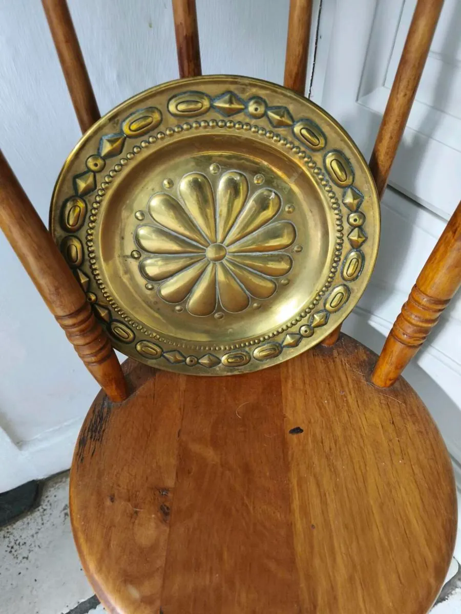 Gold metal decorative plaque/plate - Image 1