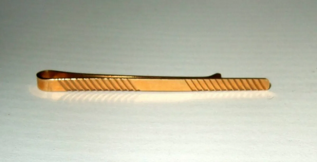Vintage Hallmarked 9ct Gold Tie Pin - Image 4