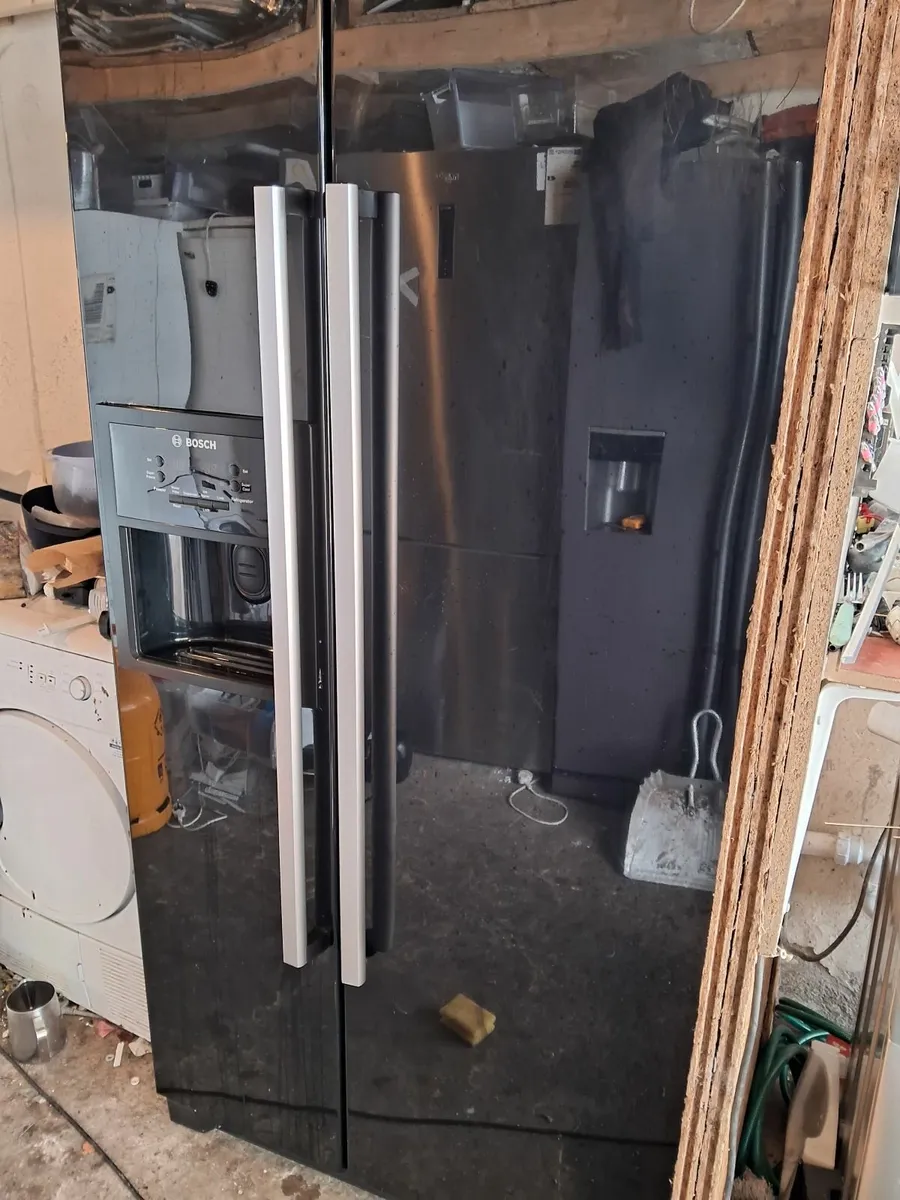 AMERICAN FRIDGE AND FREEZER - Image 1