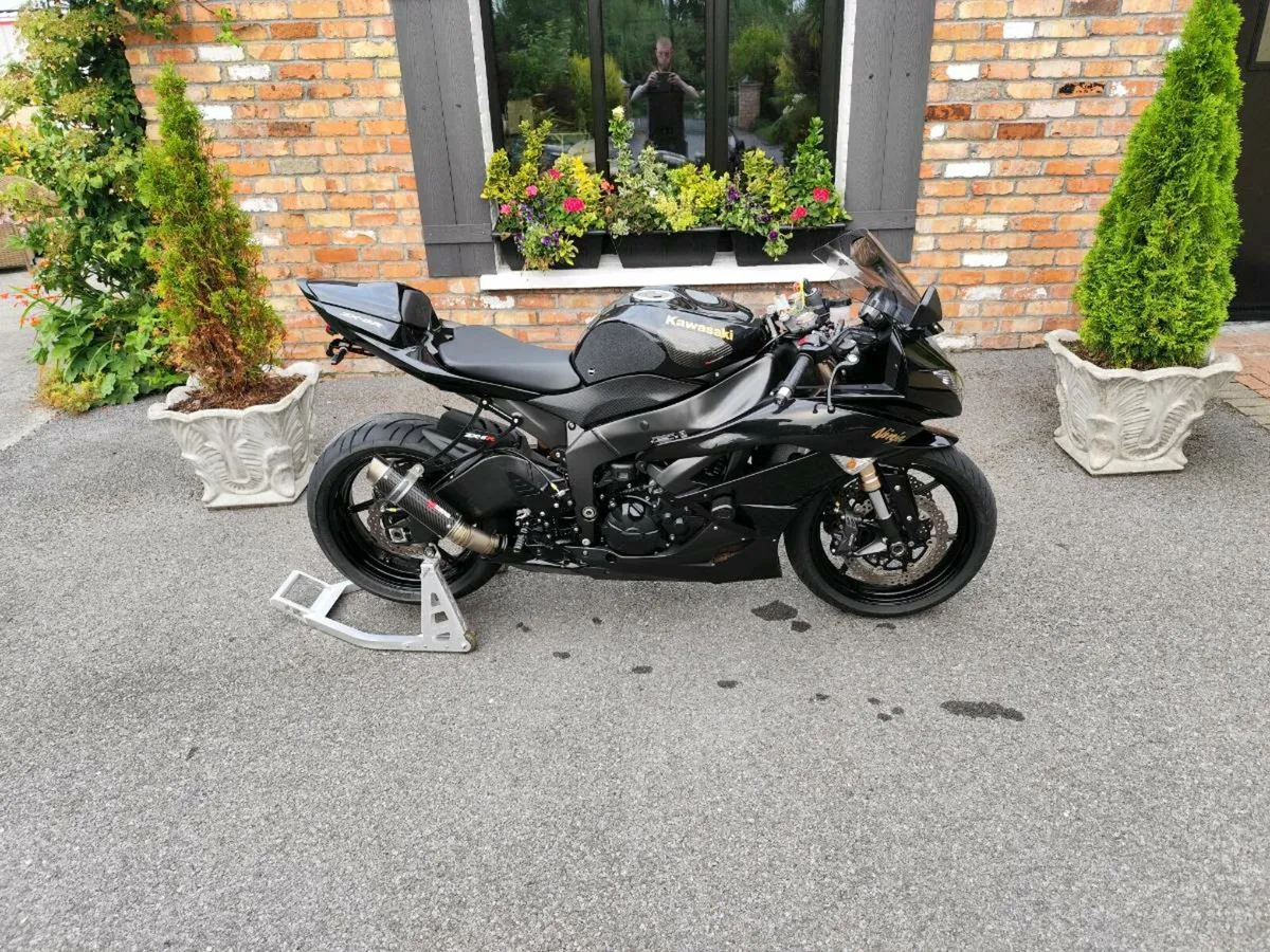 2011 Kawasaki zx6r - Image 1