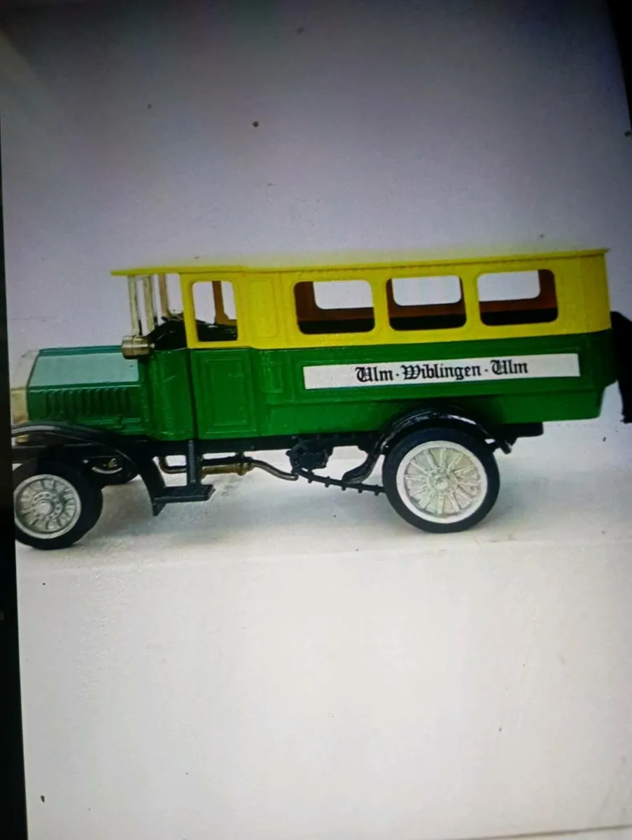 ZISS GERMANY 1:43 SCALE MAN DIESEL  BUS - Image 3