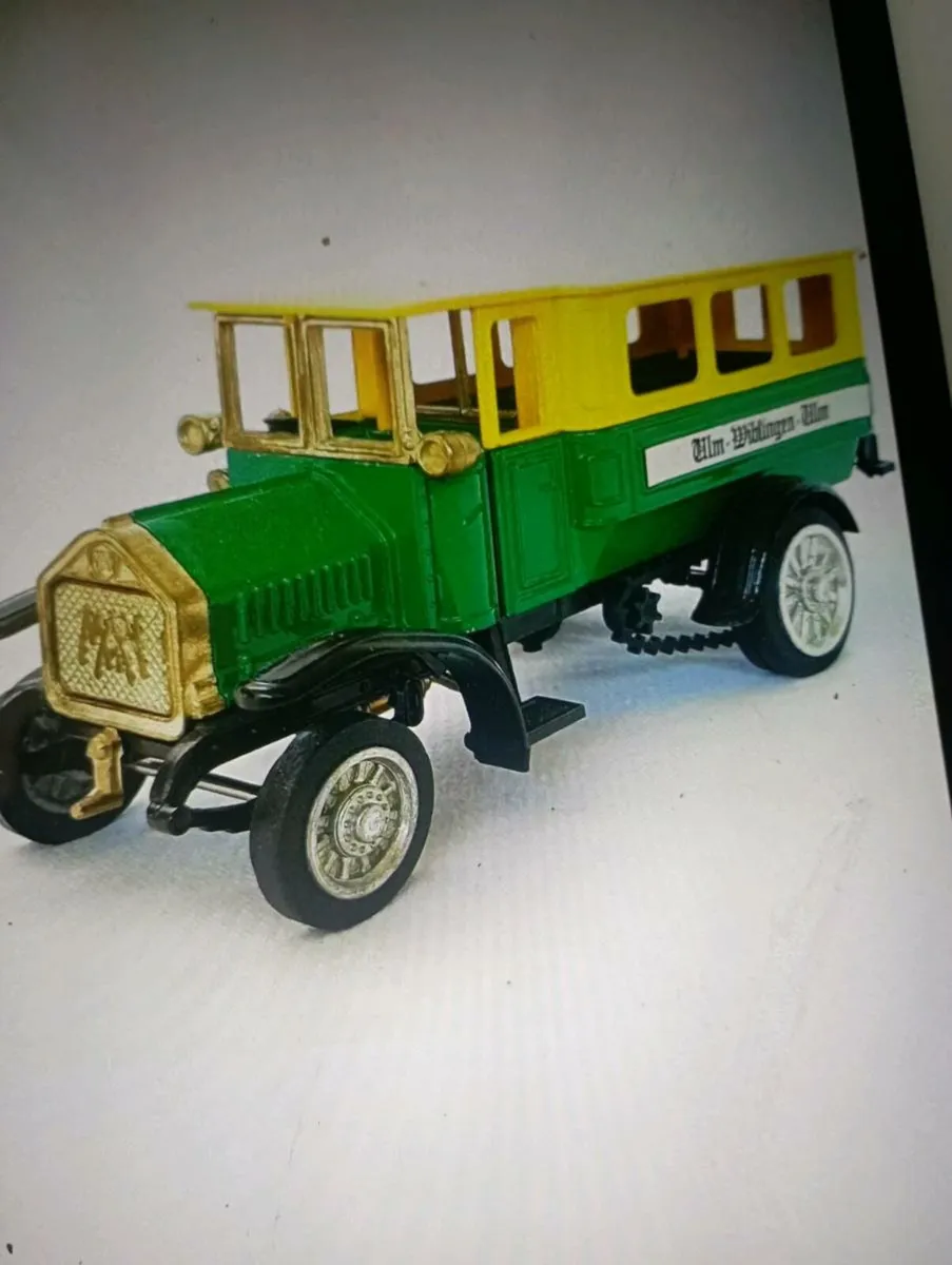 ZISS GERMANY 1:43 SCALE MAN DIESEL  BUS - Image 4