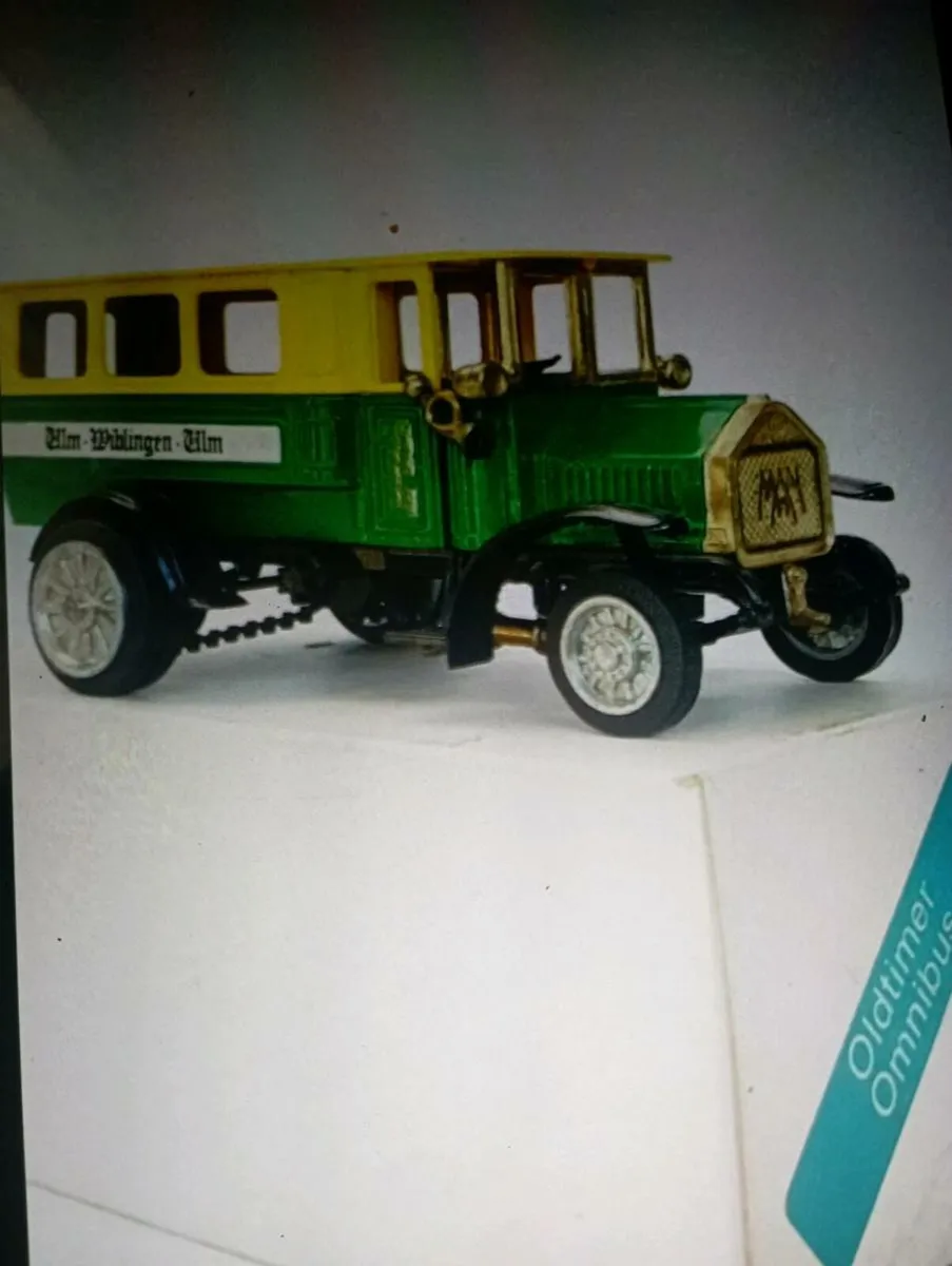 ZISS GERMANY 1:43 SCALE MAN DIESEL  BUS - Image 2