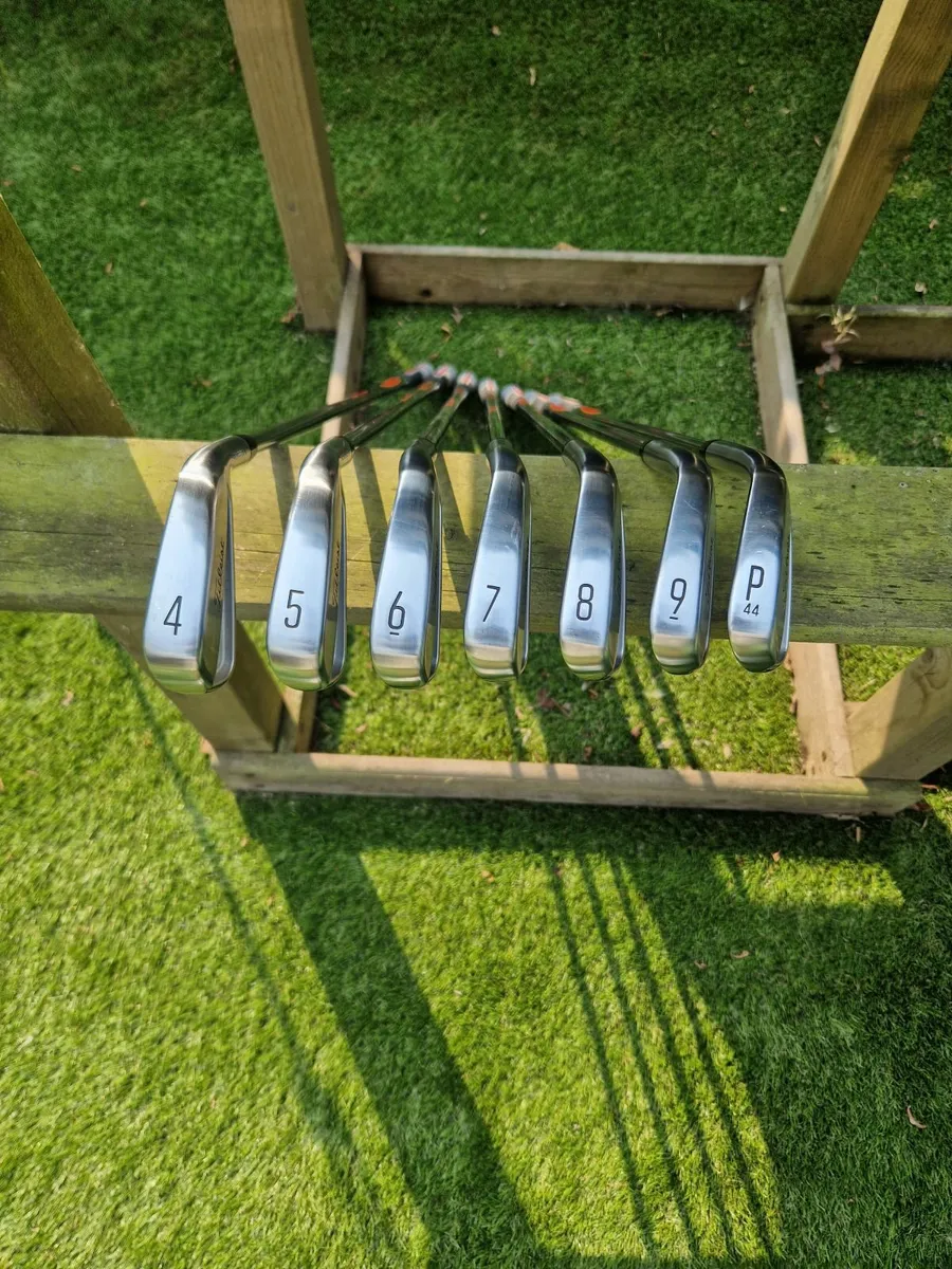 Titleist T150 irons (4 - P) - Image 4