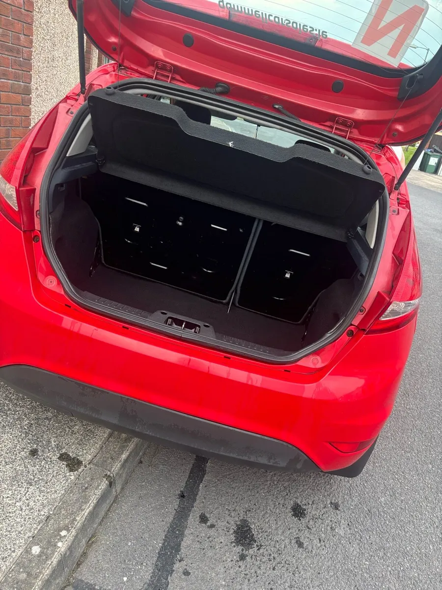 Ford Fiesta 2010 - Image 3