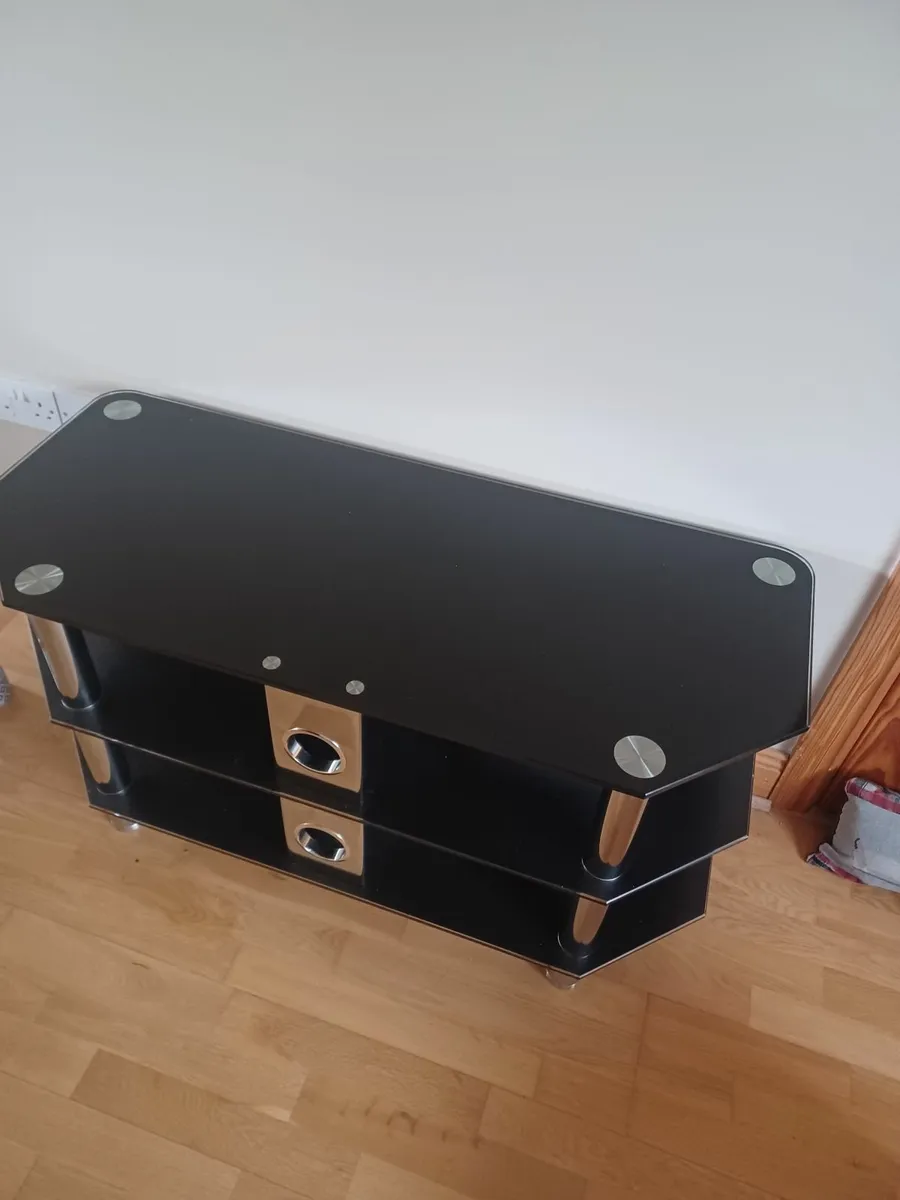 Tv unit