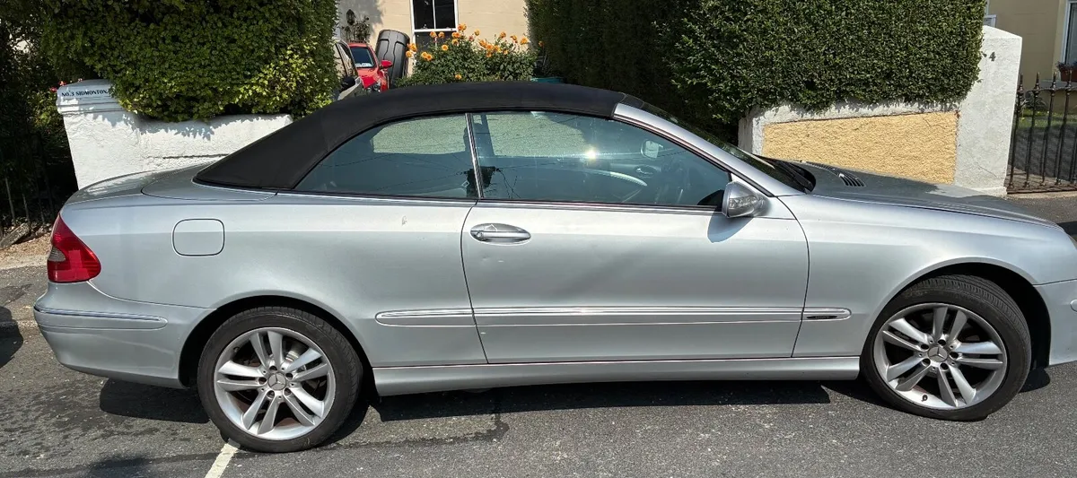 Mercedes-Benz CLK ‘06 automatic convertible 156km - Image 2
