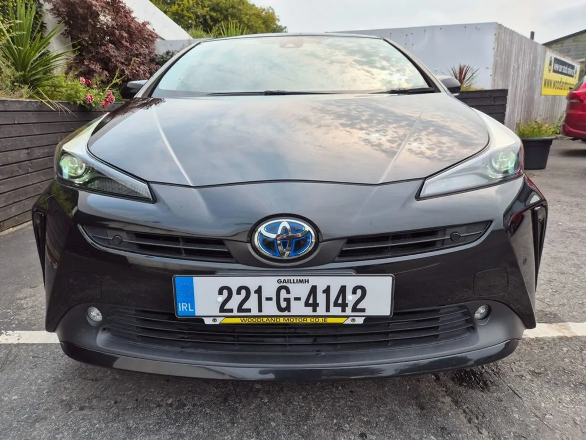 Toyota Prius 1.8 Hybrid / S Touring Black Edition - Image 3