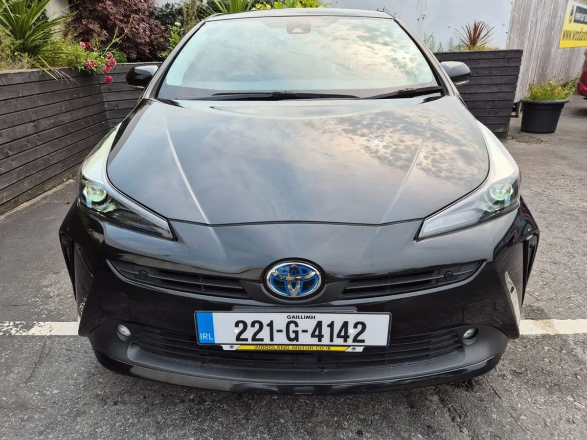 Toyota Prius 1.8 Hybrid / S Touring Black Edition - Image 4
