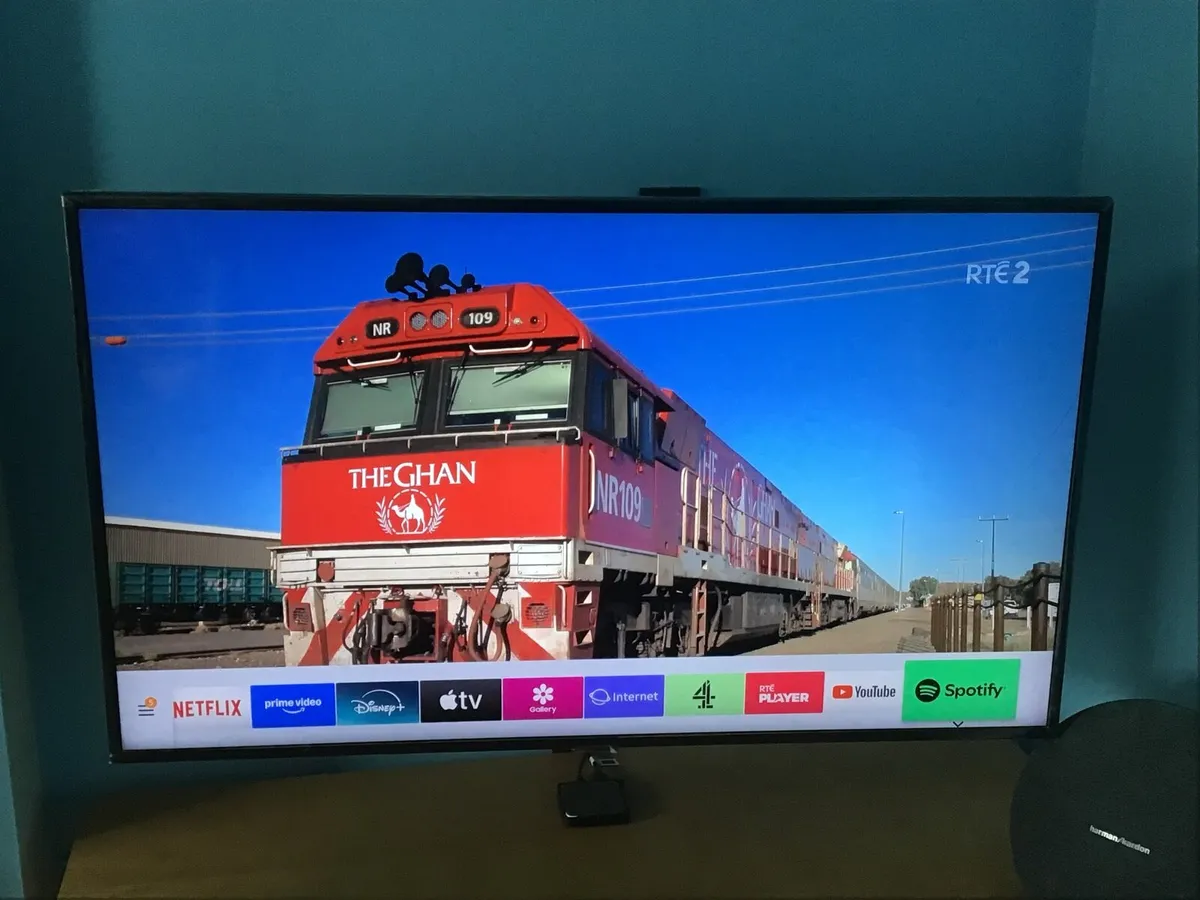 Samsung TV UE43RU7020 43” Smart Ultra HD 4K - Image 1