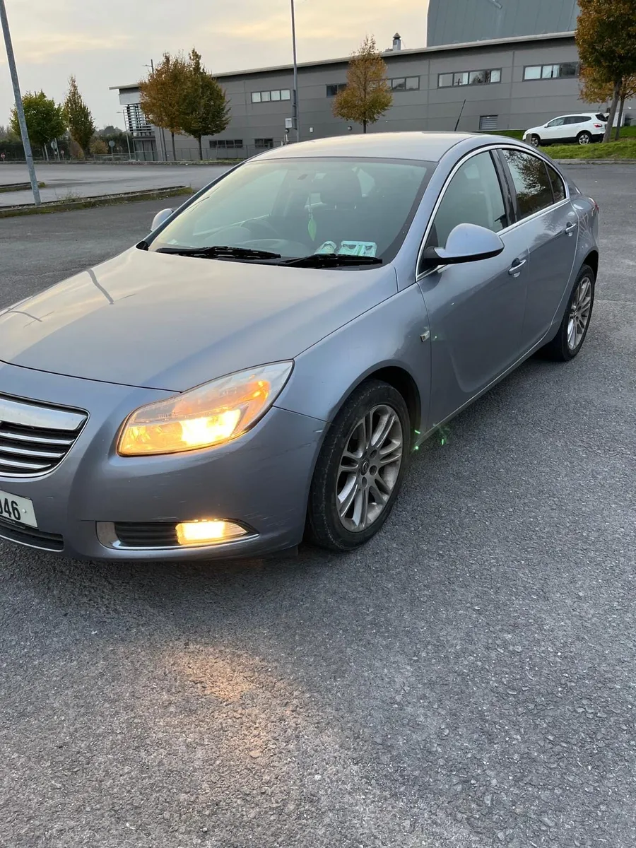 Opel Insignia - Image 1