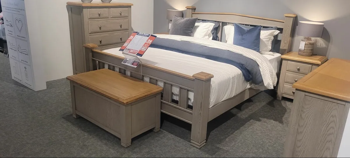 Bed & Mattress - Image 3