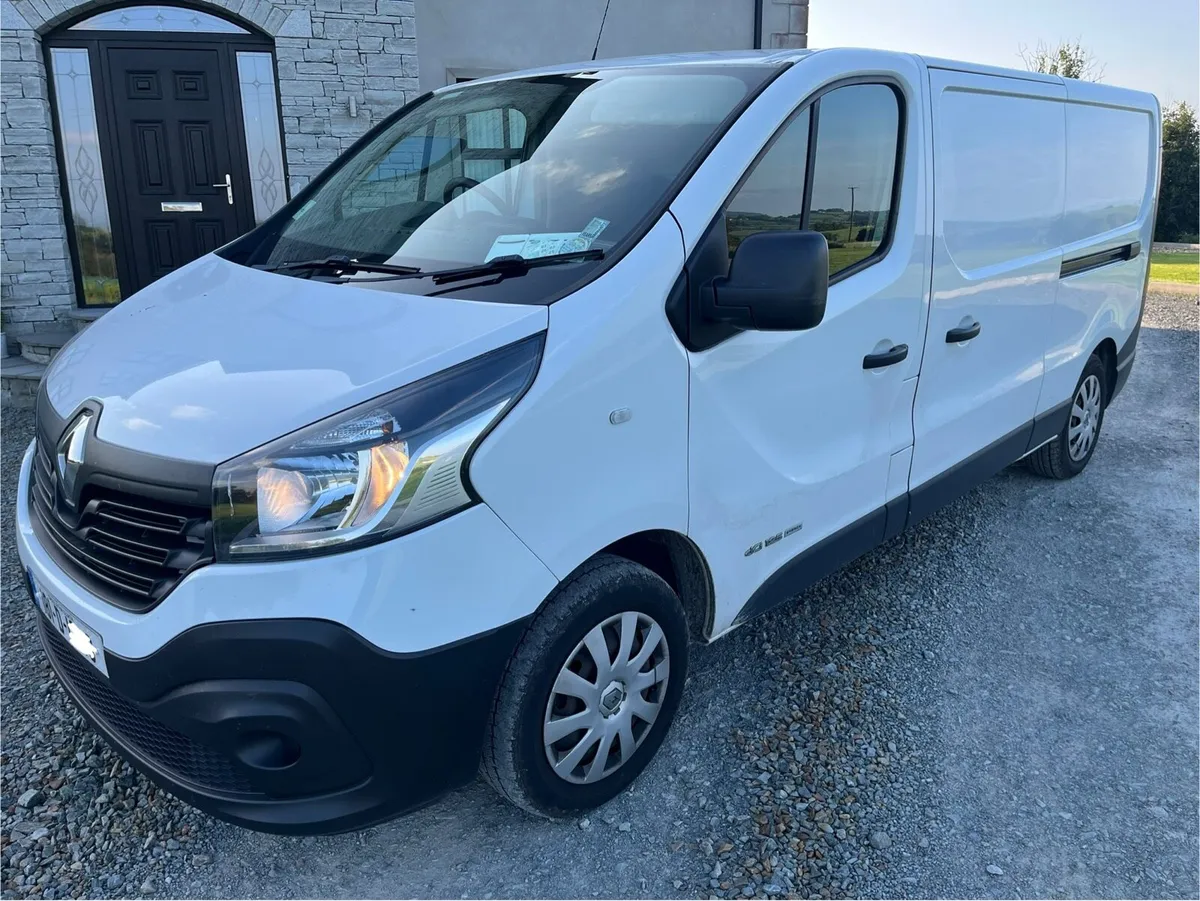 (181) Renault Trafic Business Model 2018 - Image 2