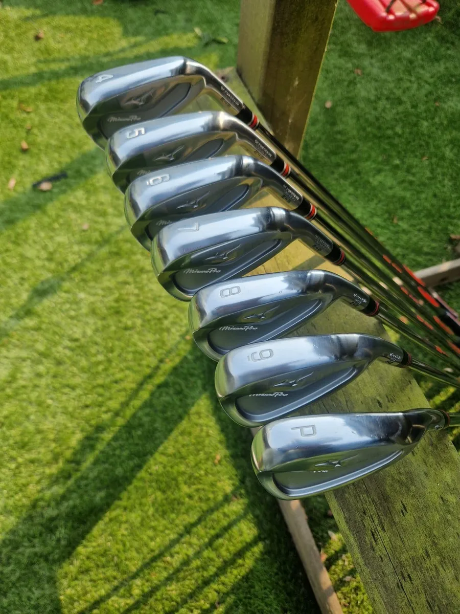 Mizuno Pro 243 irons (4 - P) - Image 1