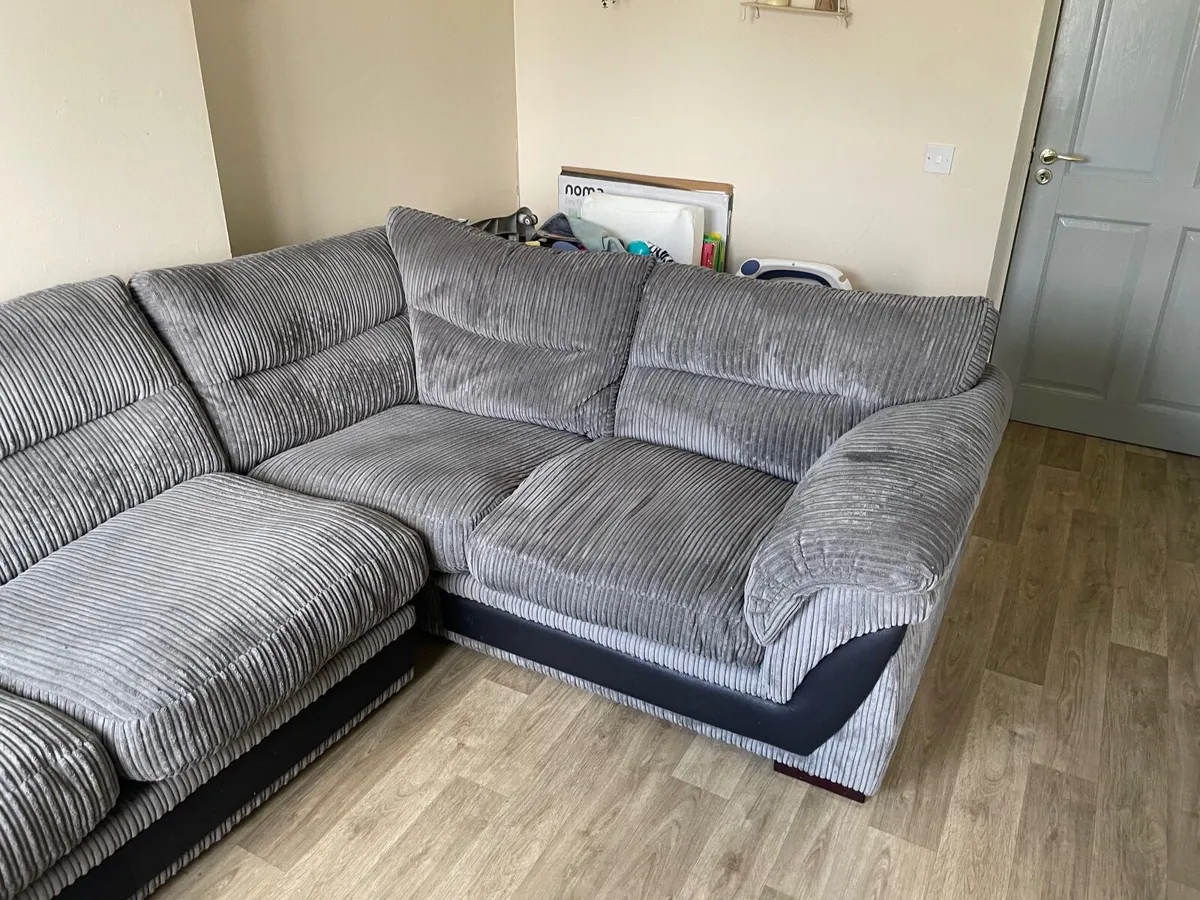 Sofa for sale - Image 4