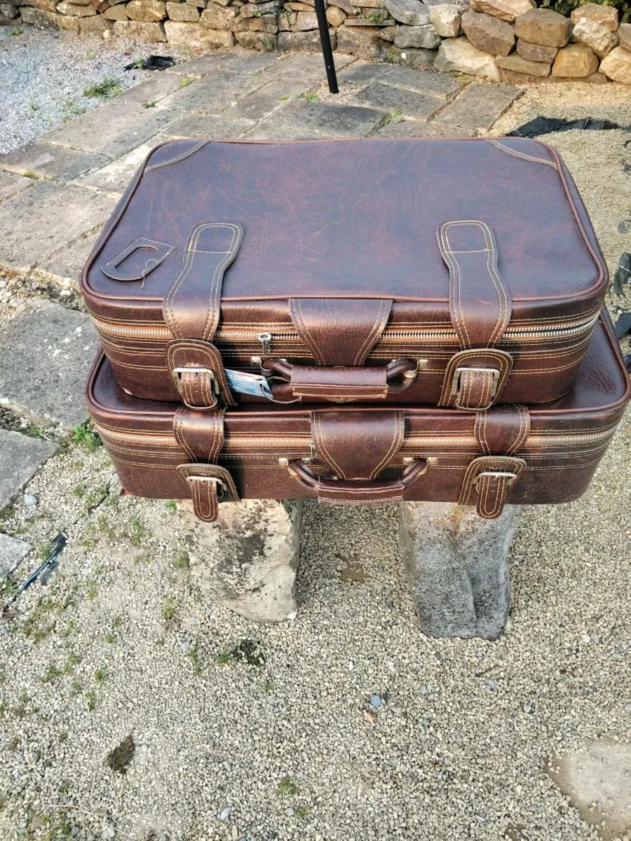 Vintage suitcases - Image 3