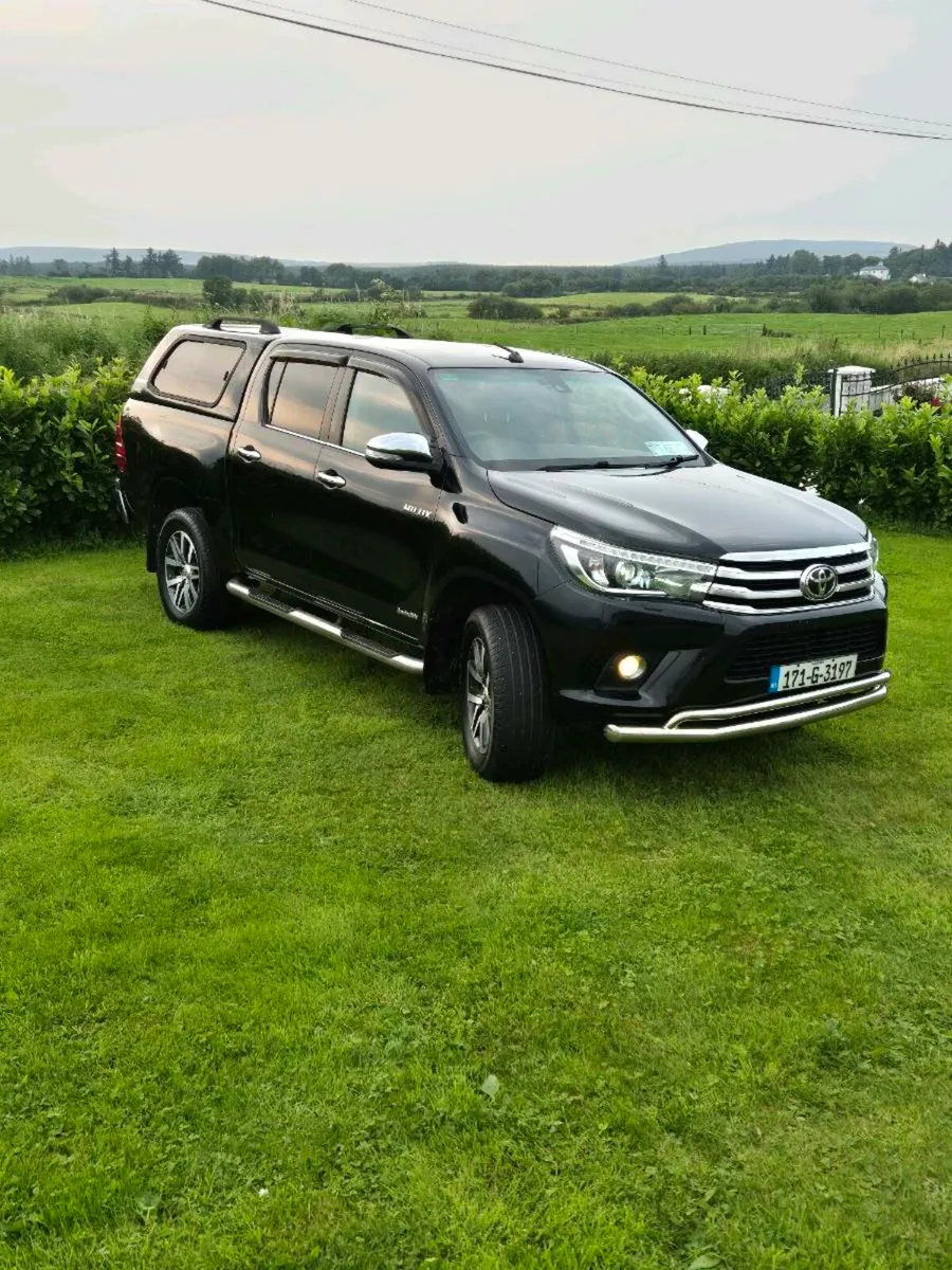 2017 Toyota Hilux Invincible 2.4 D4D No Vat - Image 2