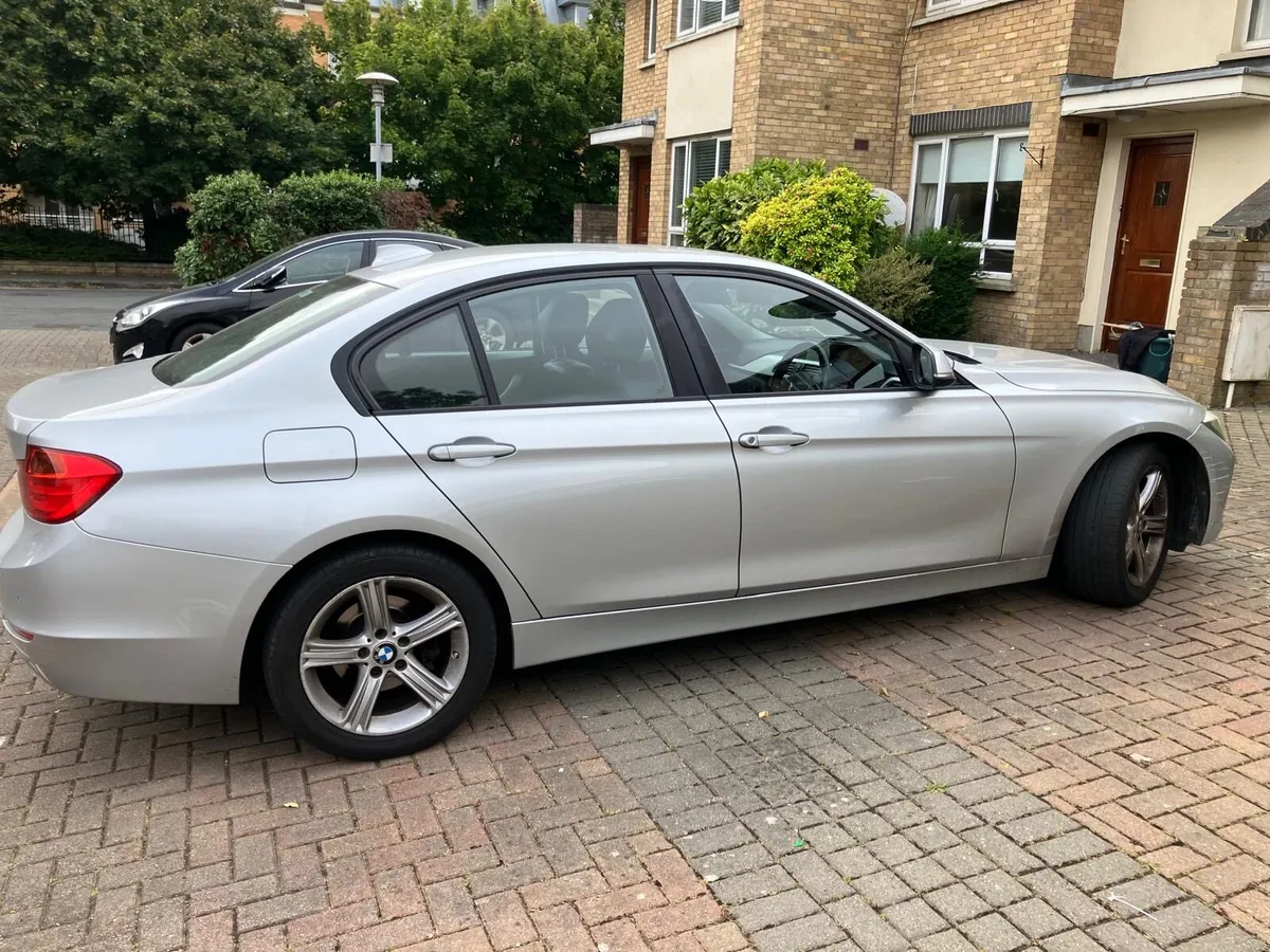 BMW 318D - Image 3