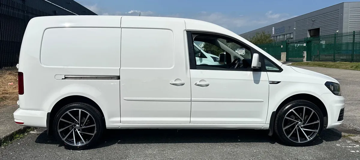 192 Volkswagen Caddy Maxi TINY KLM’s - Image 3