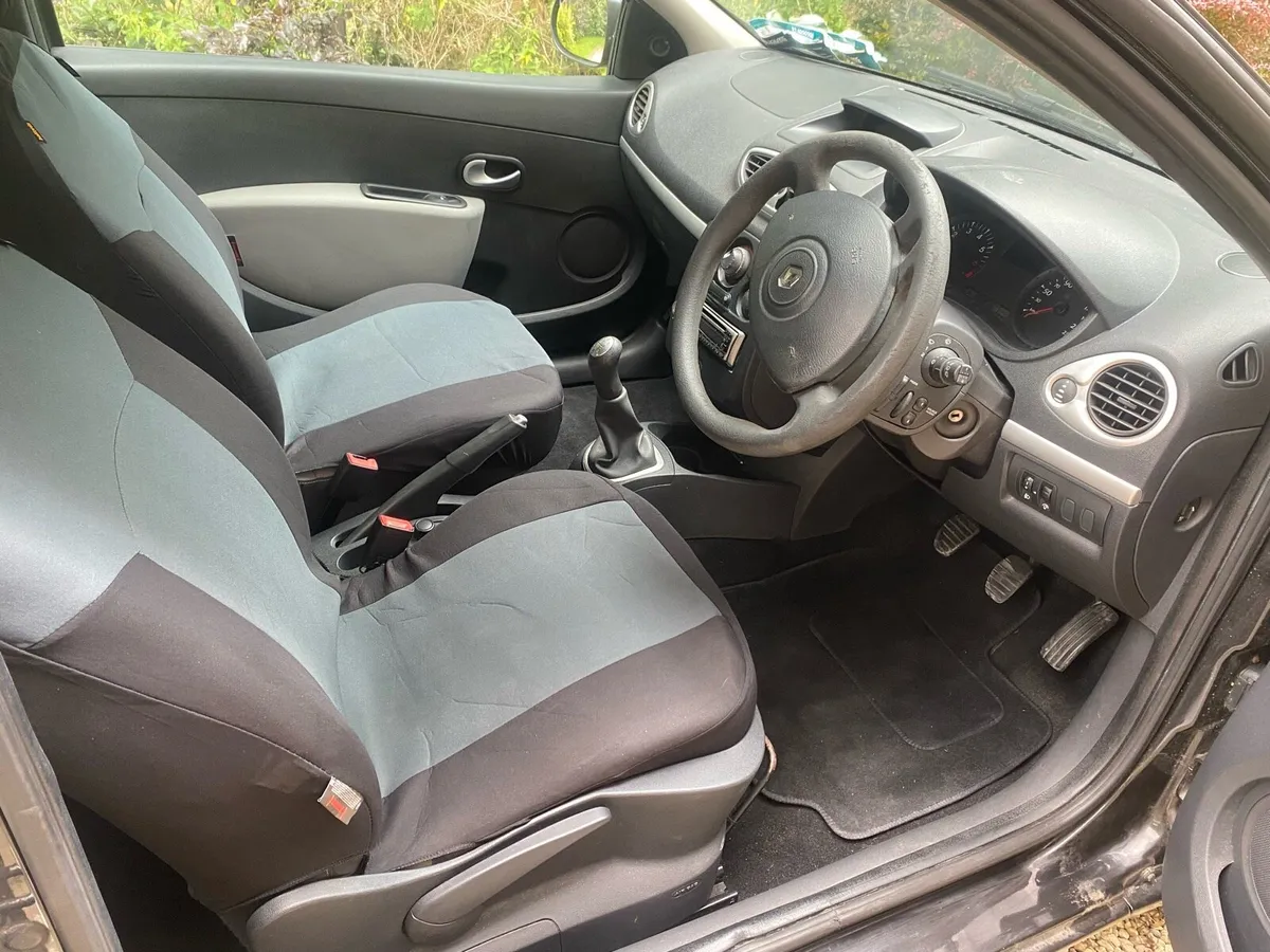 Renault Clio - Image 4