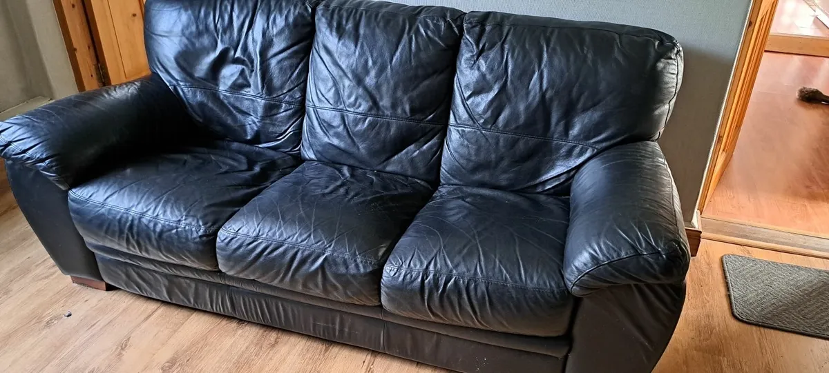 Couches - Image 3