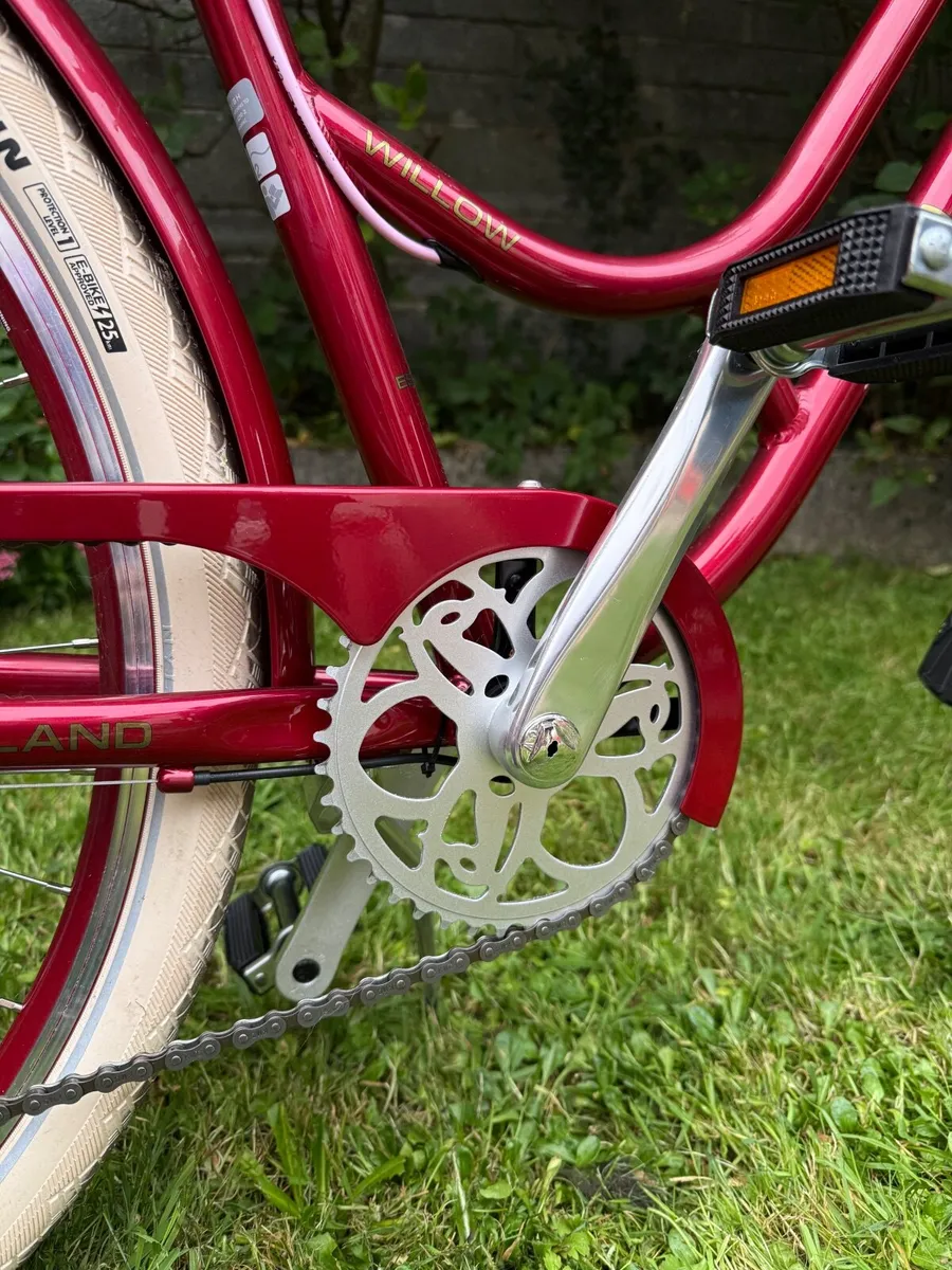 Raleigh Willow 700c Cherry Red Hybrid - Image 4