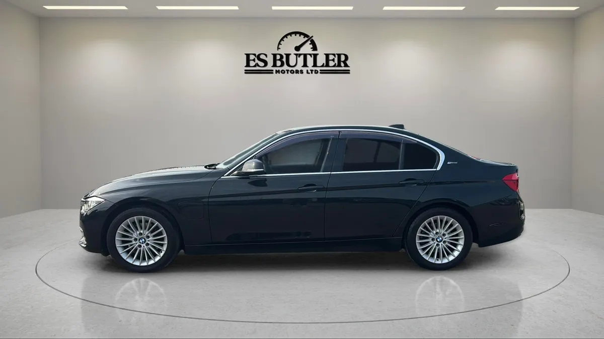 162 BMW 330e AUTO F30 Luxury Model 54,000KMS - Image 2