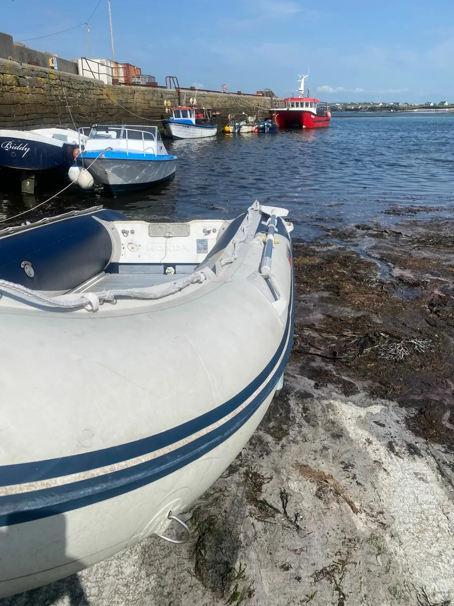 Honwave T35 Boat with 20 hp motor & trailer - Image 2