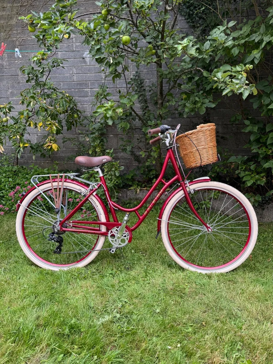Raleigh Willow 700c Cherry Red Hybrid - Image 2