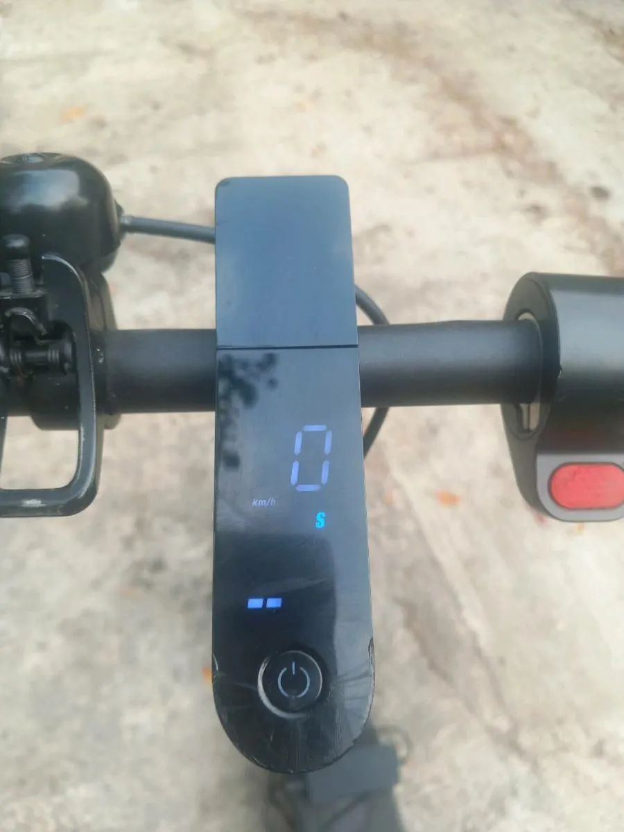 Electric scooter - Image 2