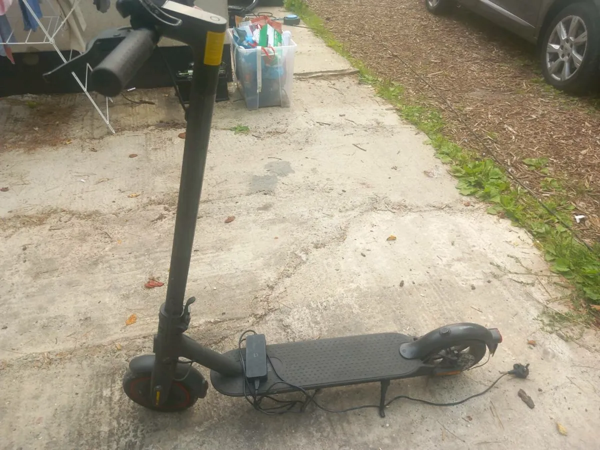 Electric scooter - Image 3