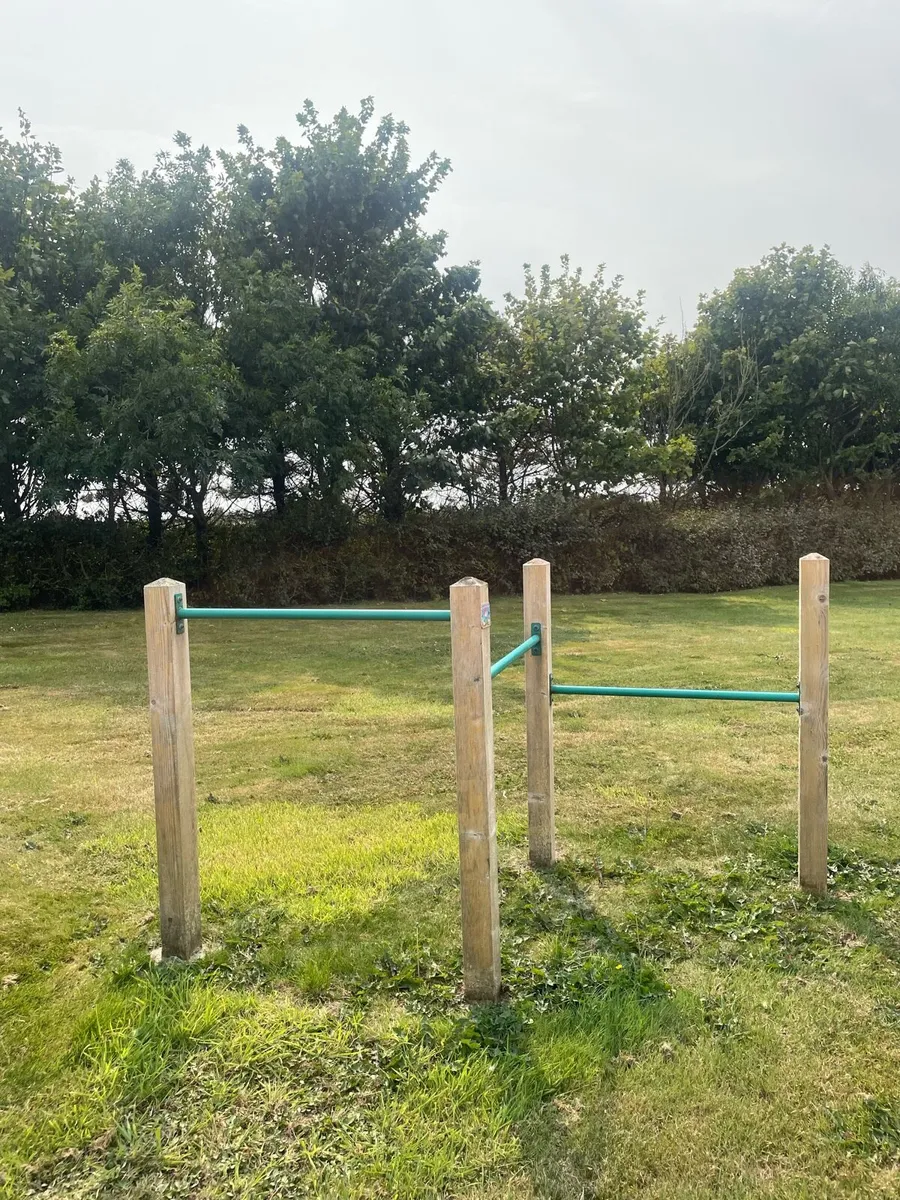 Garden gym bars - Image 1