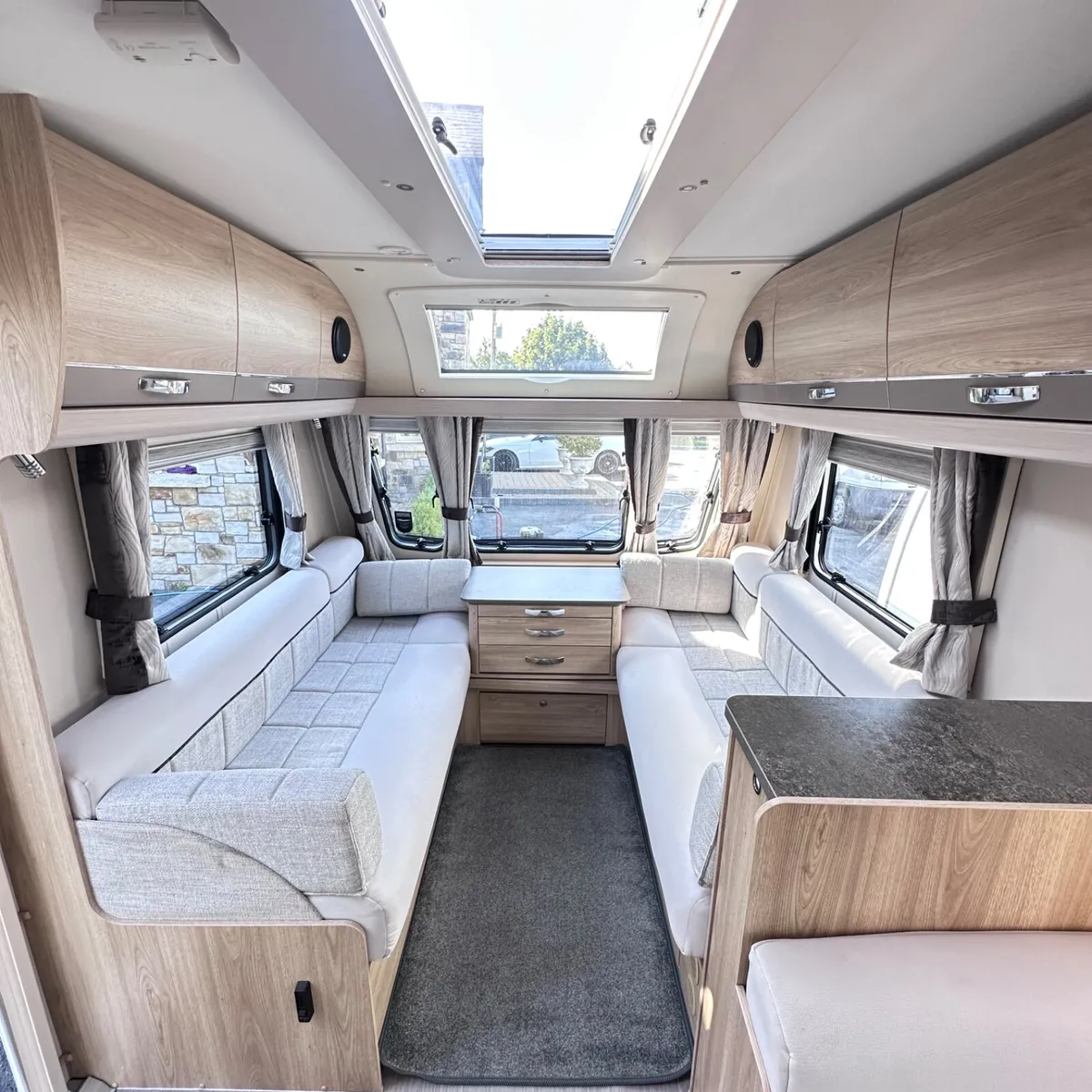 ✨STUNNING 2018 ELDDIS MAGNUM GT 6 BERTH✨ - Image 4