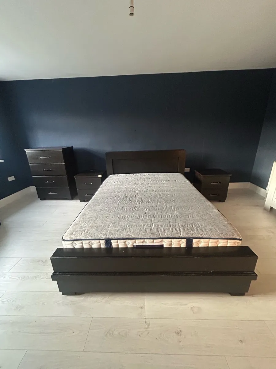 Bedroom furniture - Image 2