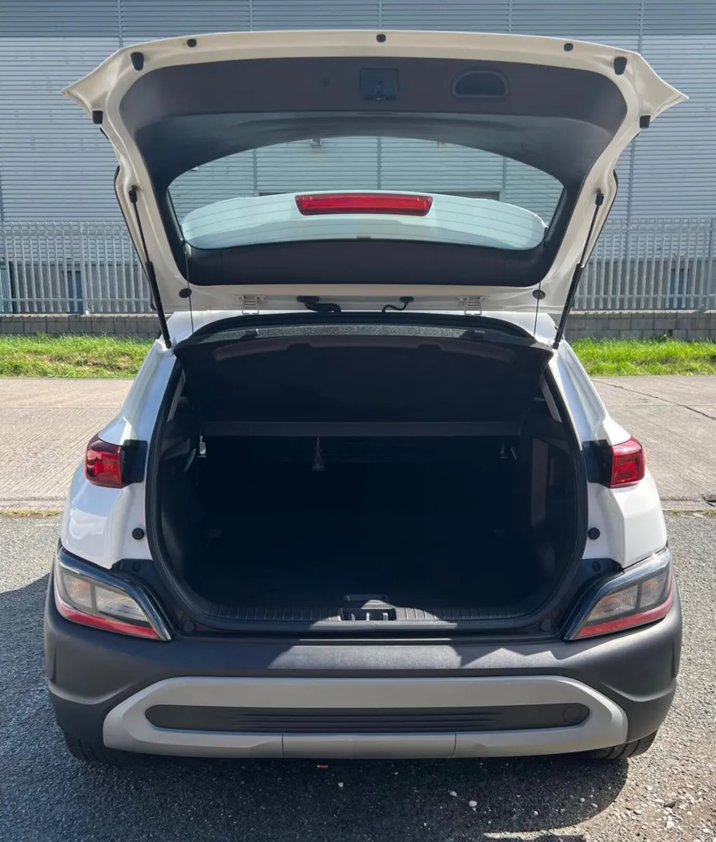 2021 Hyundai Kona Mild Hybrid Commercial - Image 4