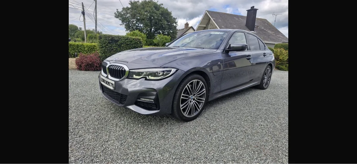BMW 330e - Image 1