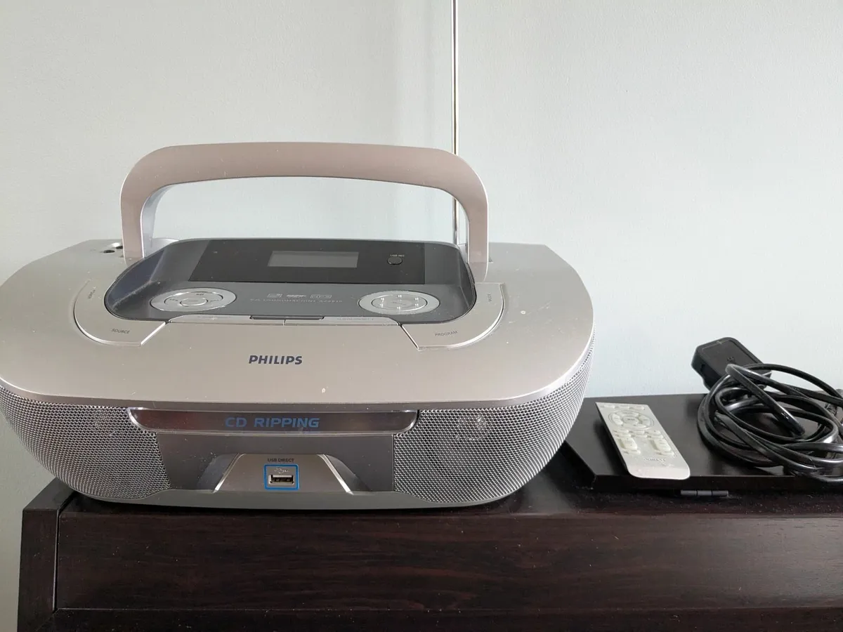 Vintage Philips Radio CD USB - Image 1