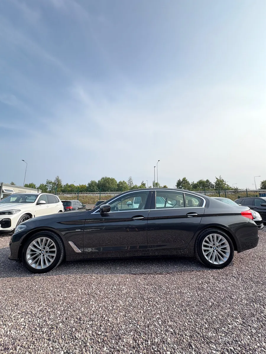 BMW 523D 2.0 Diesel Luxury Line Low KM - Image 4