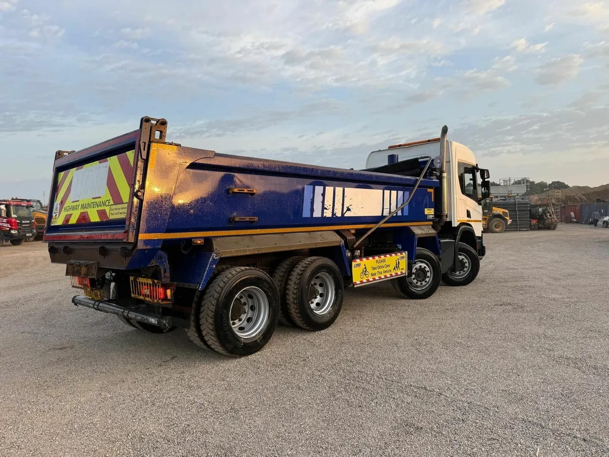 Scania P410 XT Tipper - Image 2