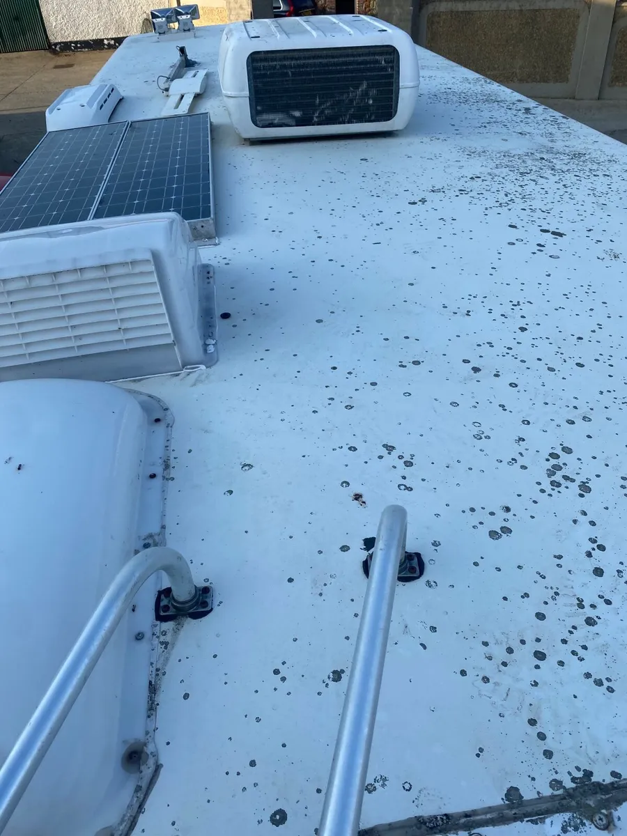 Camper RV - Image 4