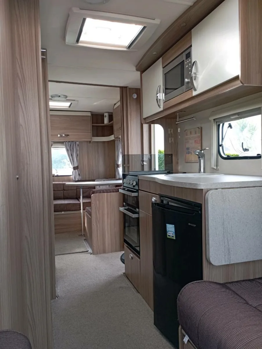 Caravan - Image 3