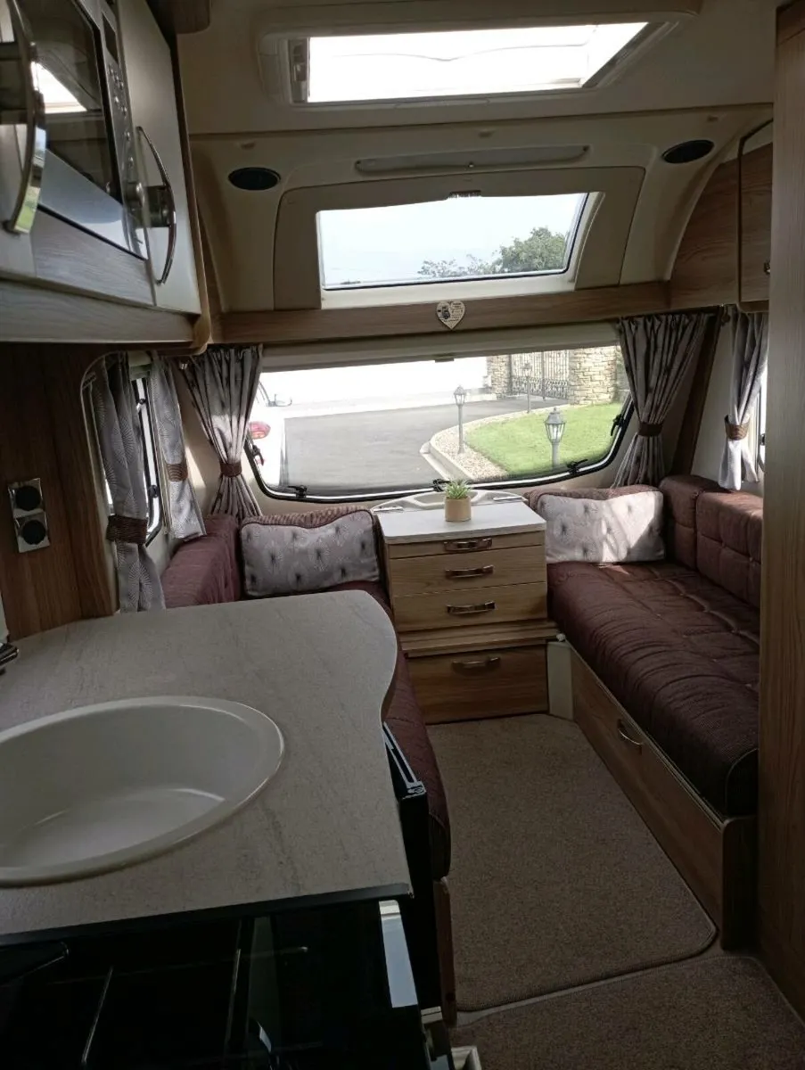 Caravan - Image 4