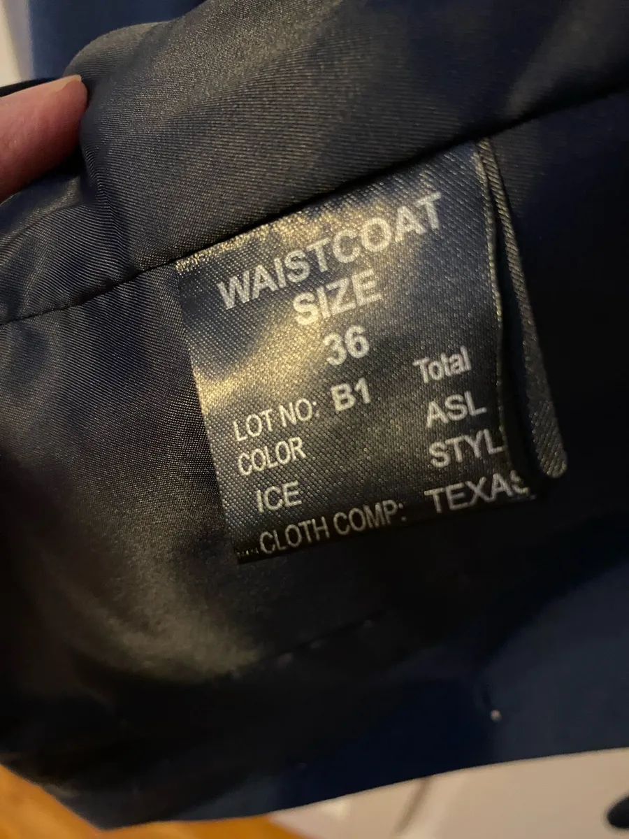 Men’s suit - Image 3