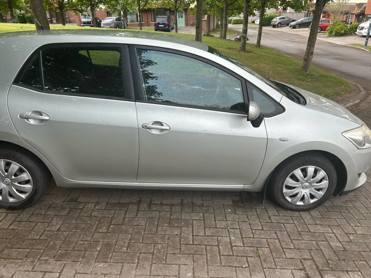 Toyota Auris - Fixer-Upper - Looks Great - Image 2
