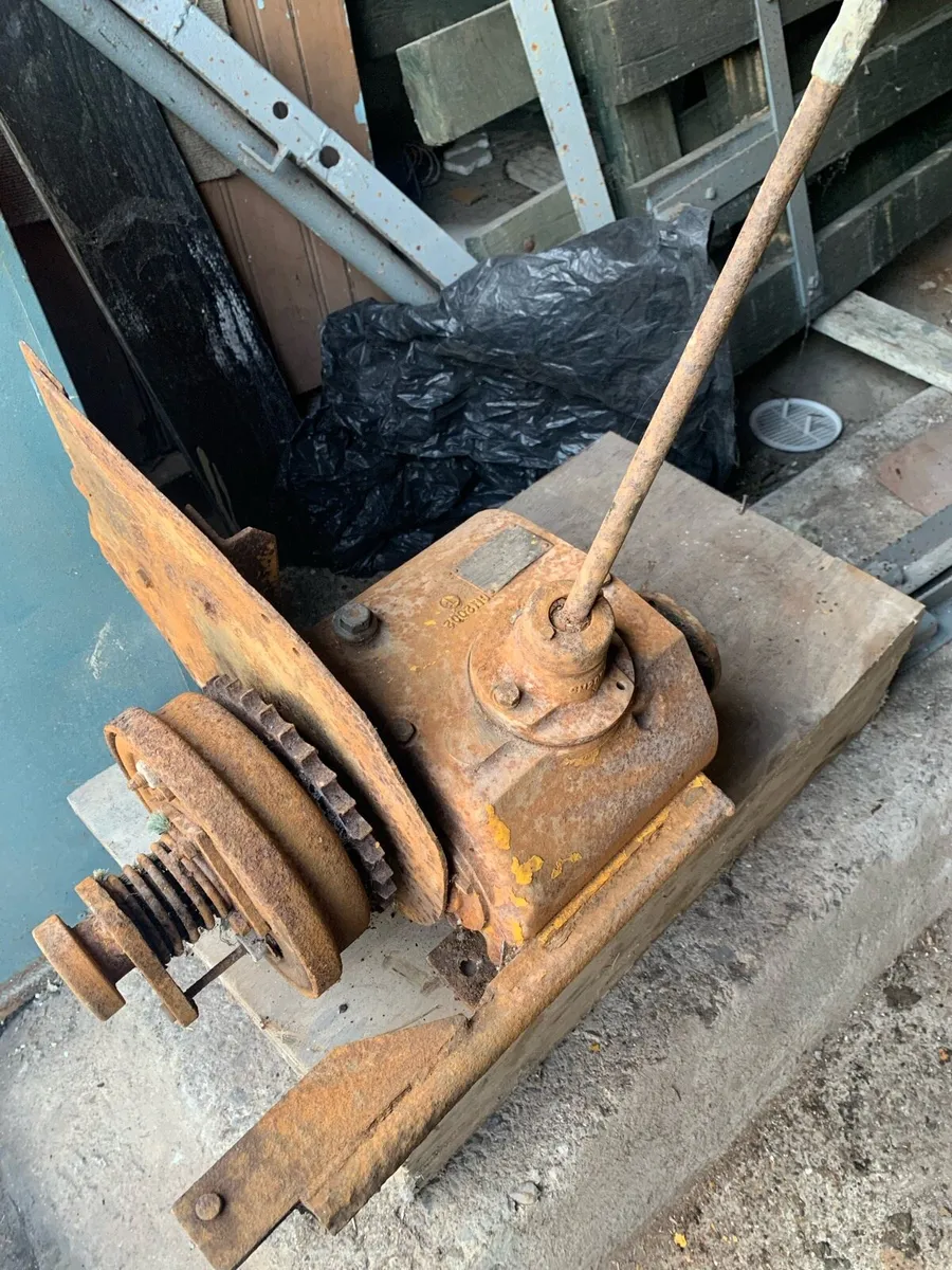 Dumper gearbox and prop shaft - Image 1