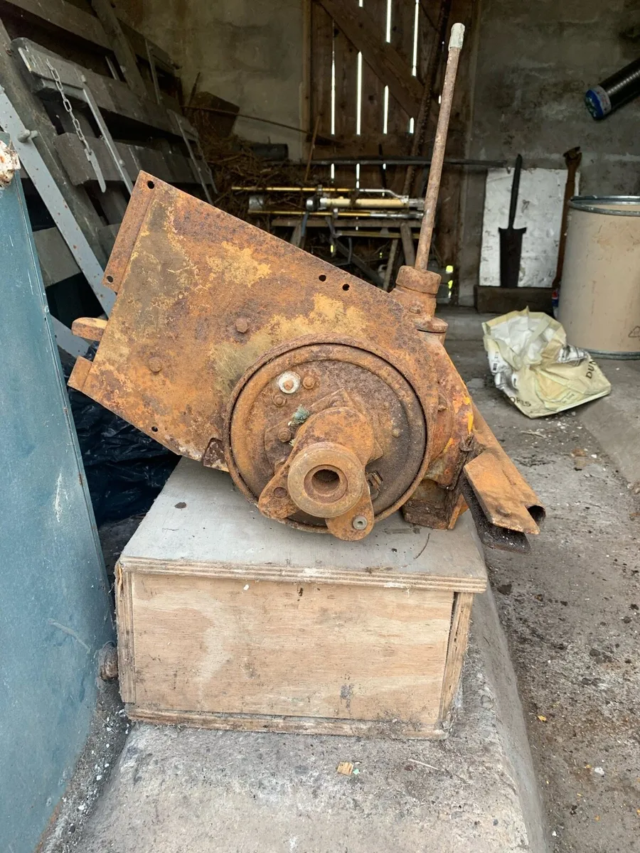 Dumper gearbox and prop shaft - Image 2