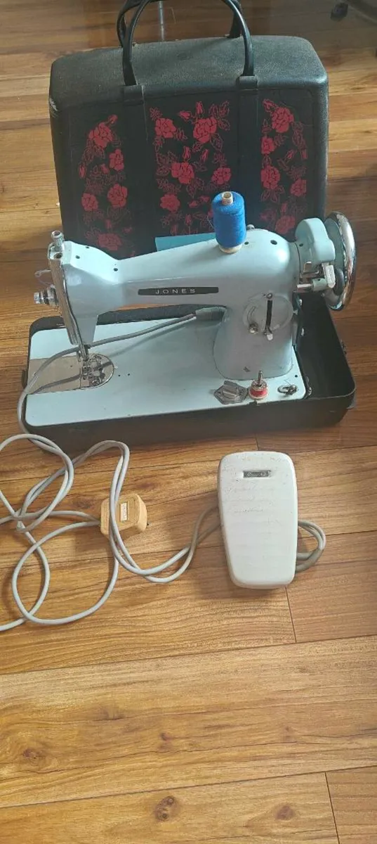 Jones vintage sewing machine - Image 1