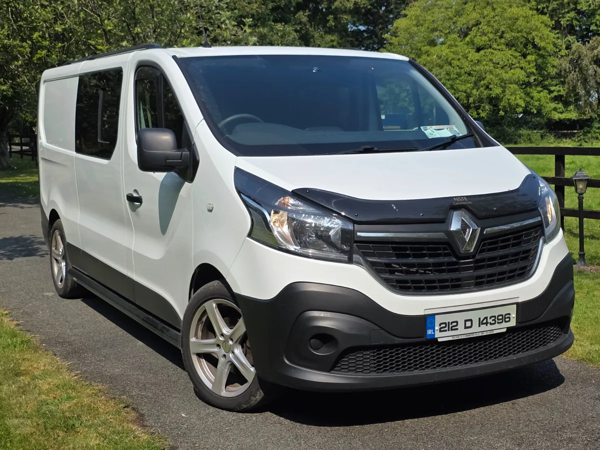 212 Renault Trafic 2L  120 Crew Cab No Vat - Image 1