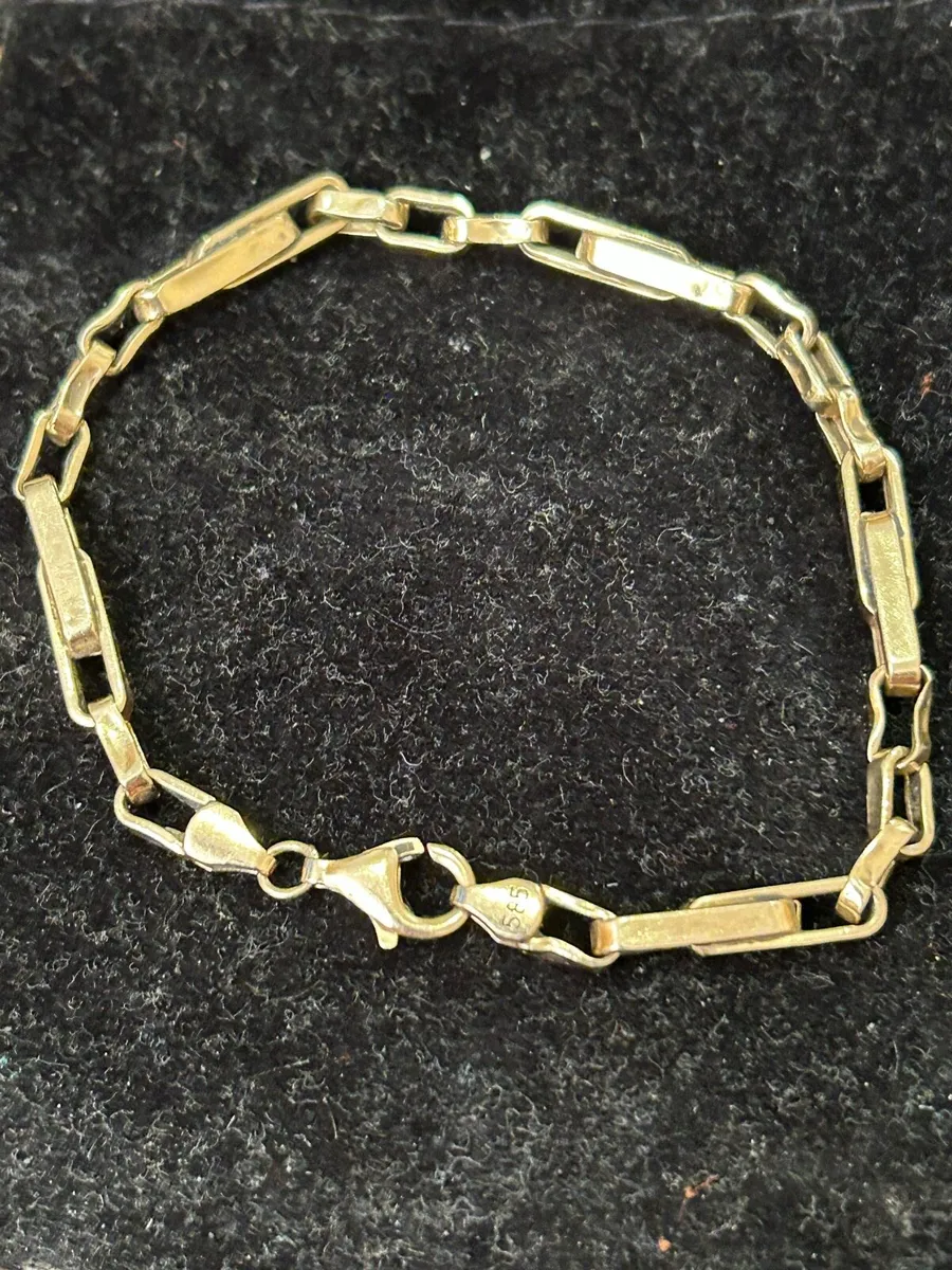 14kt  gold bracelet - Image 1